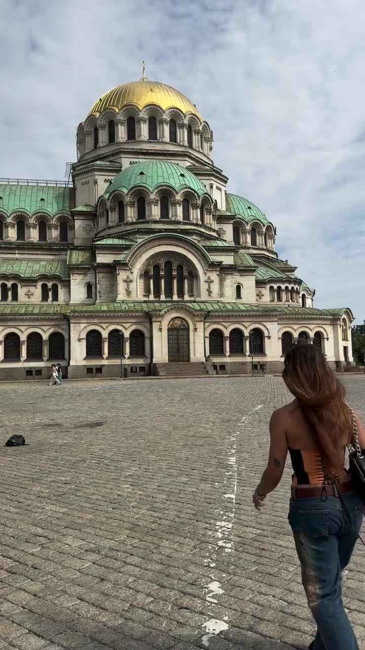 shy gyal in the wind