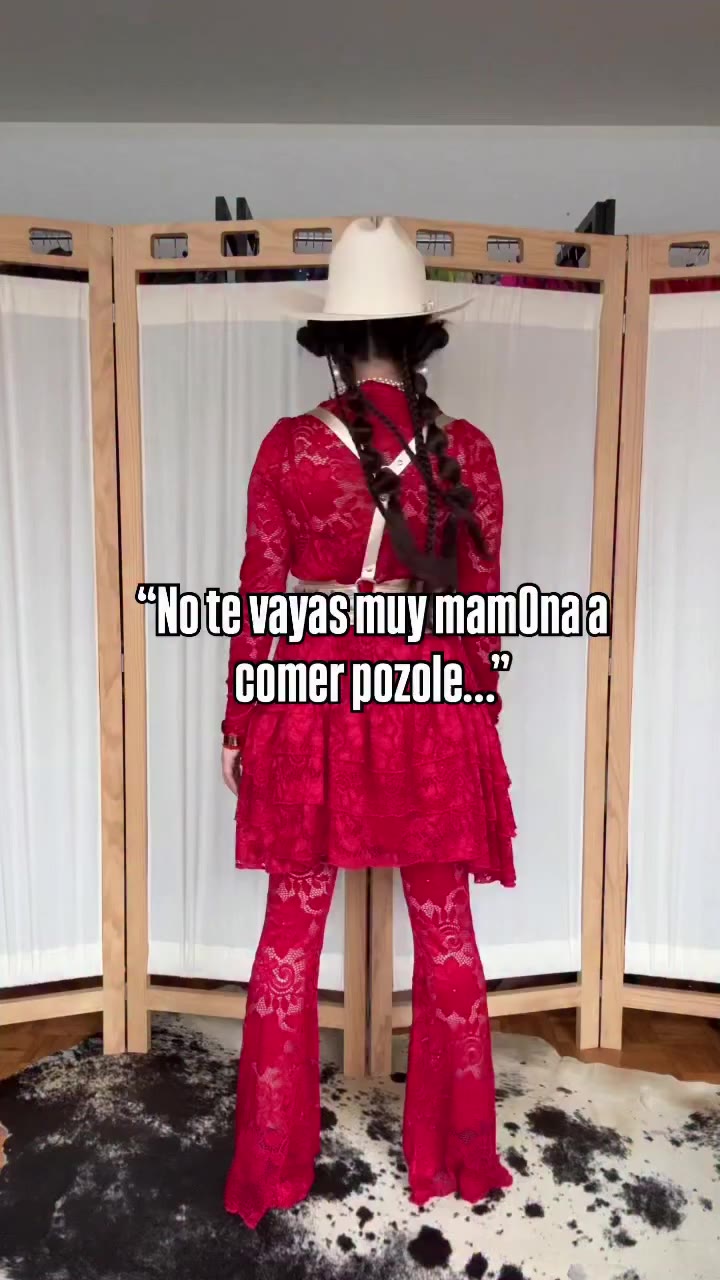 Y te aguantas hermoso, que estamos festejando al país más hermoso, con sus…