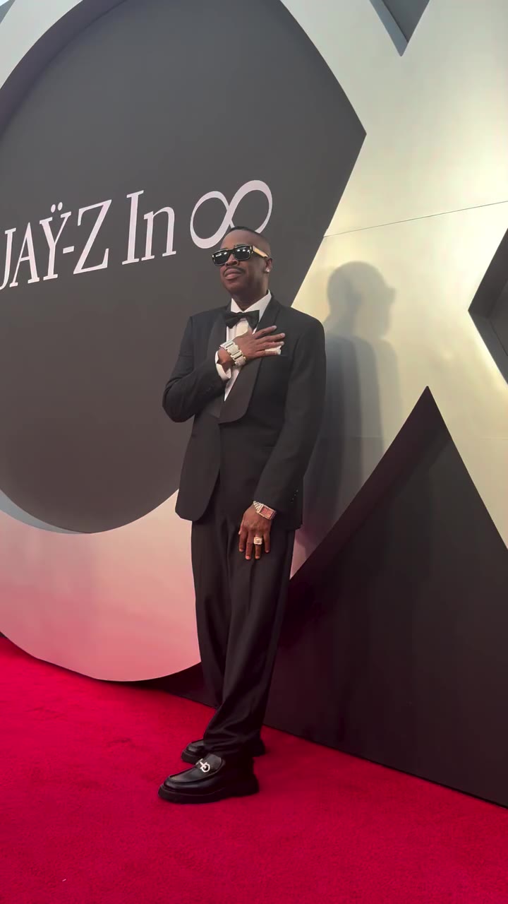Black Tie: Slick Rick for Jay Z’s @hbo screening wearing @thesuitbrother