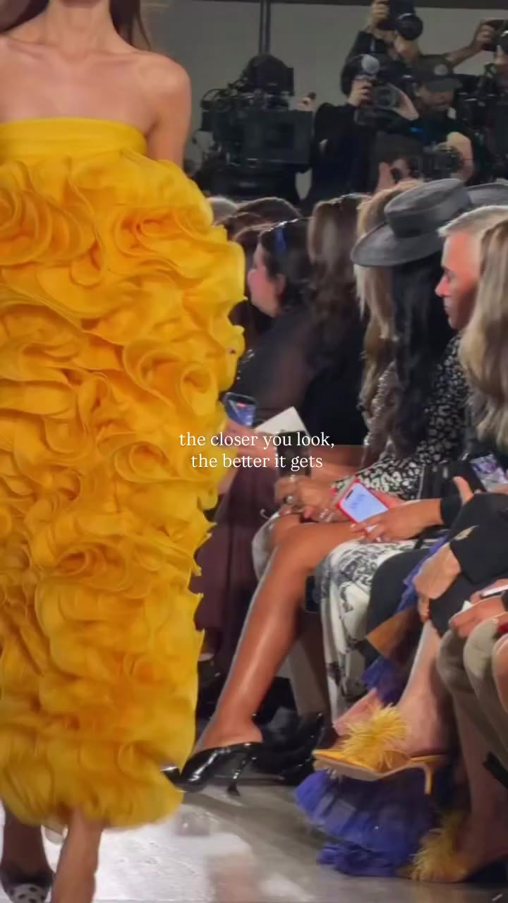 Brava @wesgordon 👏 Carolina Herrera’s 45th anniversary collection, Trunkshow…
