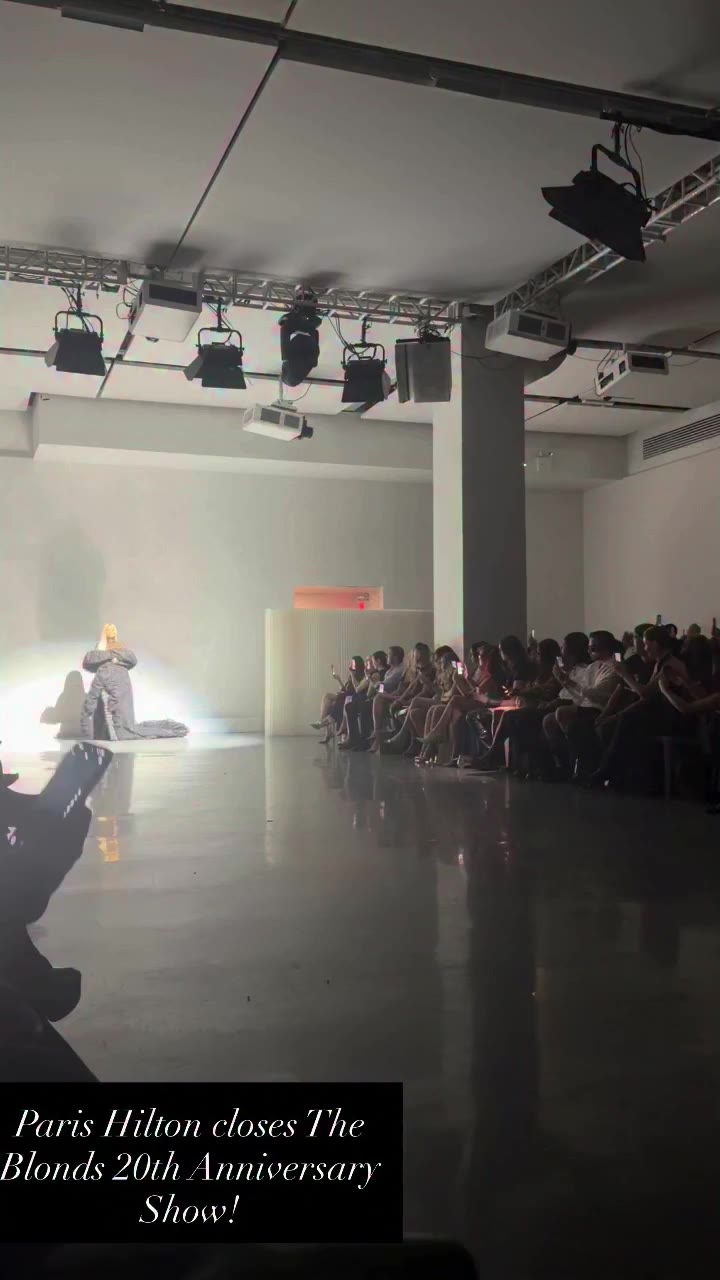 Sliving! Paris Hilton closes The Blonds 20th anniversary show! 🔥🔥🔥