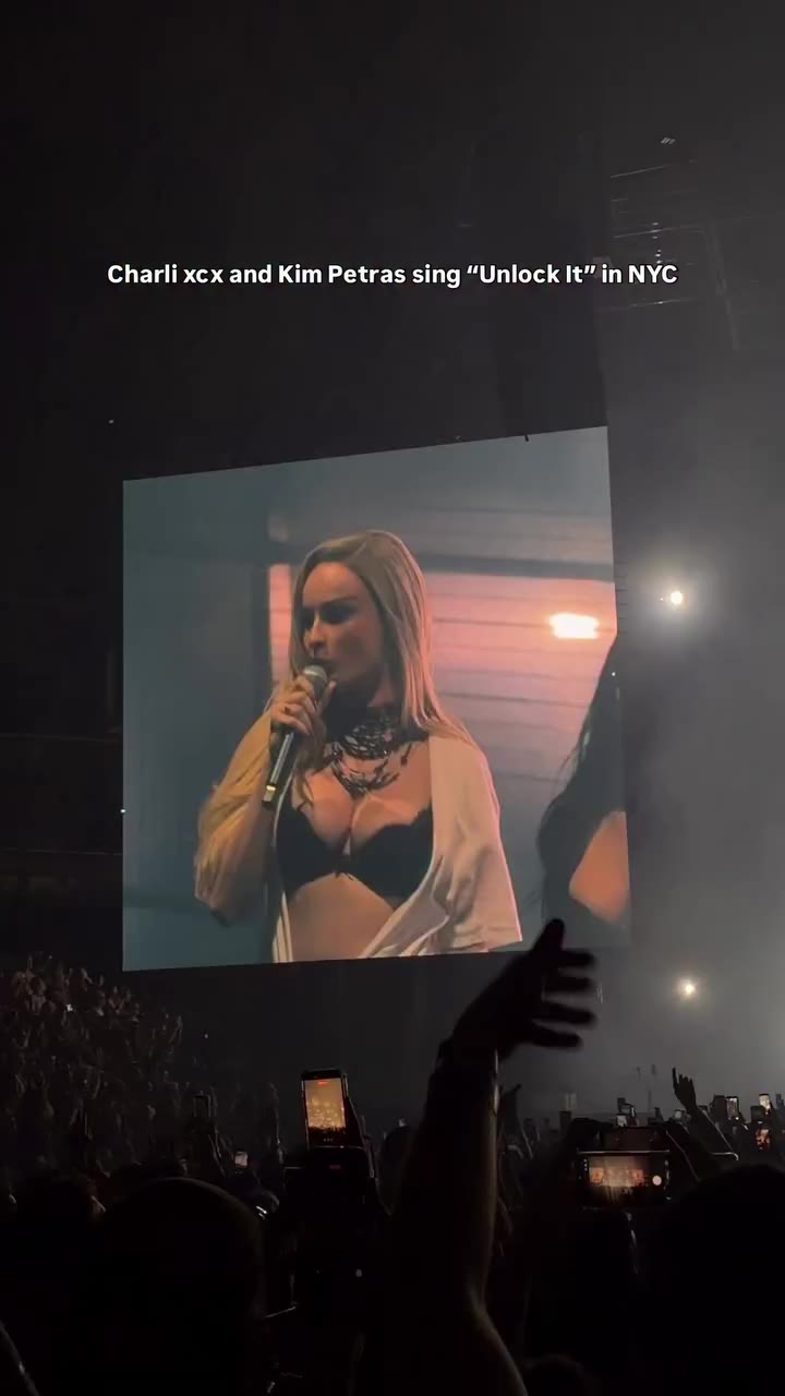 Music Fashion Film went crazy at Barclays #charlixcx #kimpetras #nyc