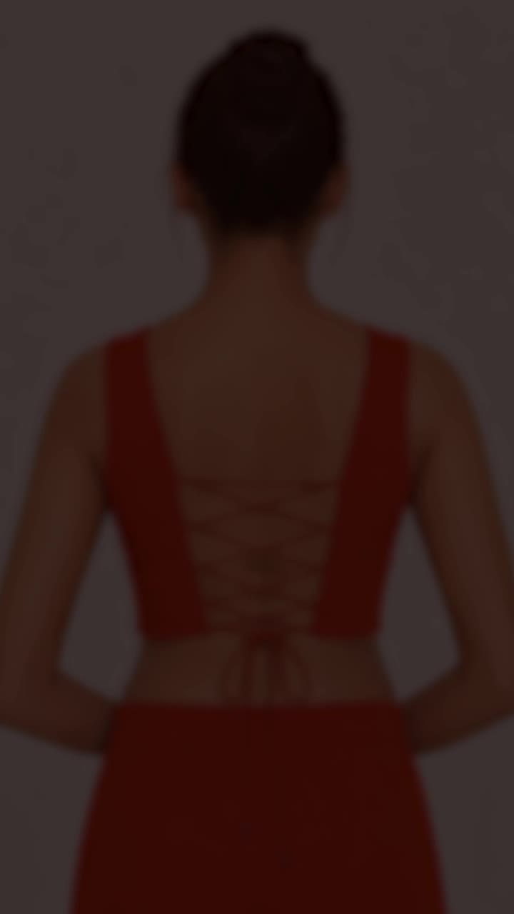 Flawless drapes begin with the right base. D’Choli + D’Coat = Your Saree Game…
