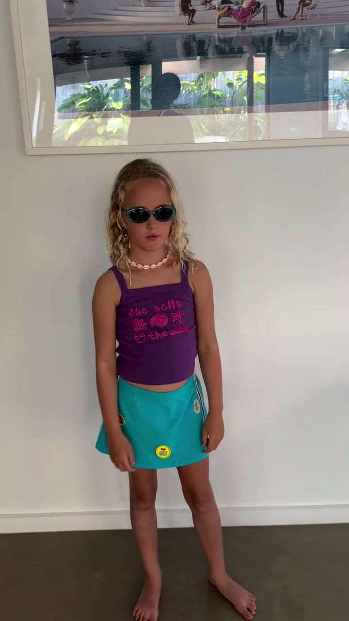 Guys, Dusty has finally decided she semi likes some of my clothes 🎉🥳 !!…
