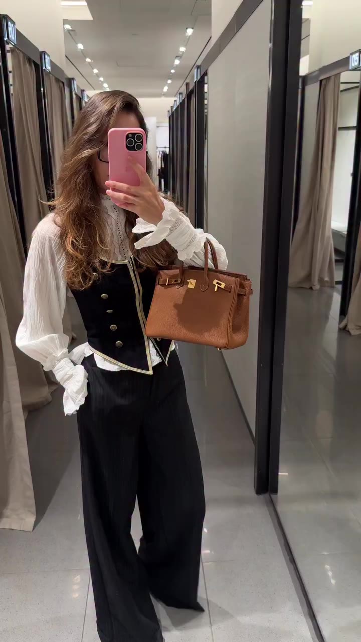 The @zara pieces that look so much more expensive than they are. ⁣⁣⠀ 1…