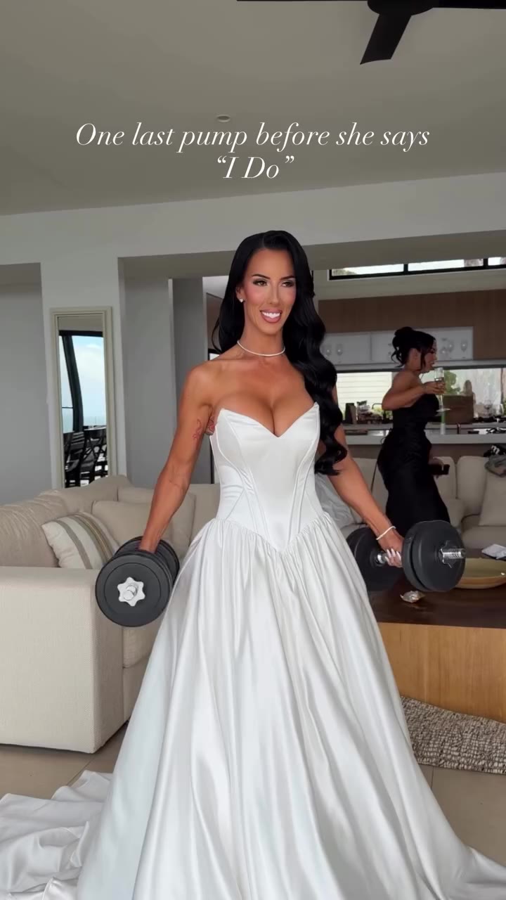 Wedding morning priorities 💪🏼 #GoldCoastBride #GoldCoastWedding #GymBride…