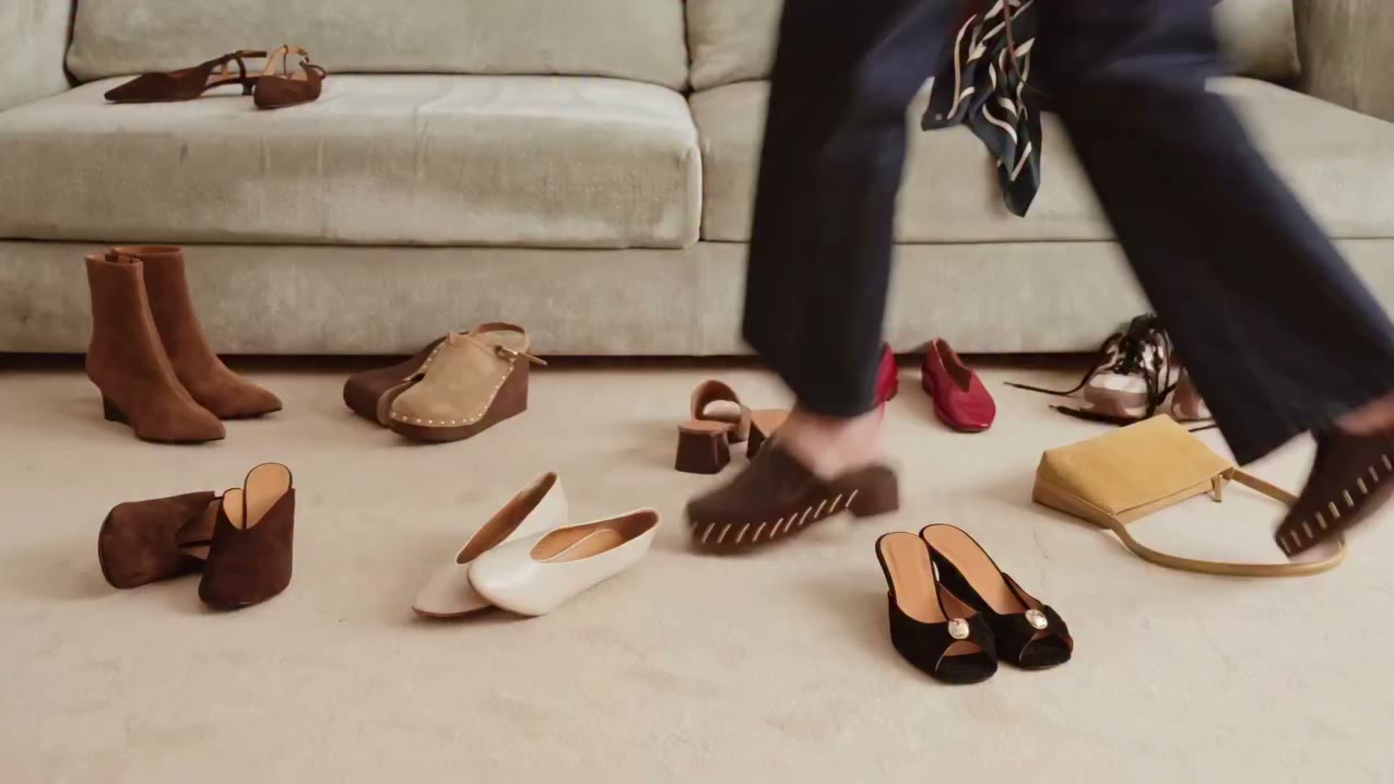 “I’ll be there in 5 minutes.” - Les Souliers Sézane Une paire, et l’allure…