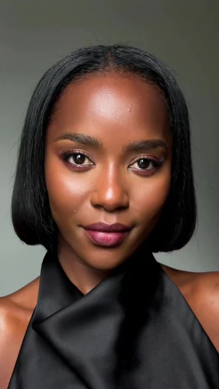 Autumn burgundy makeup look 💄🍂 Concealer & Blush @hourglasscosmetics…