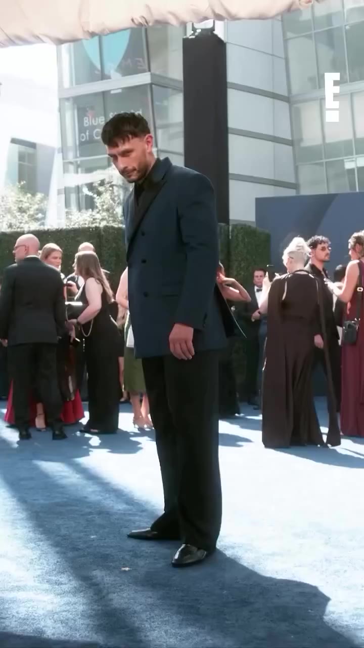 @mrrichardgadd attends #TheEmmys @televisionacad in a bespoke tuxedo by…