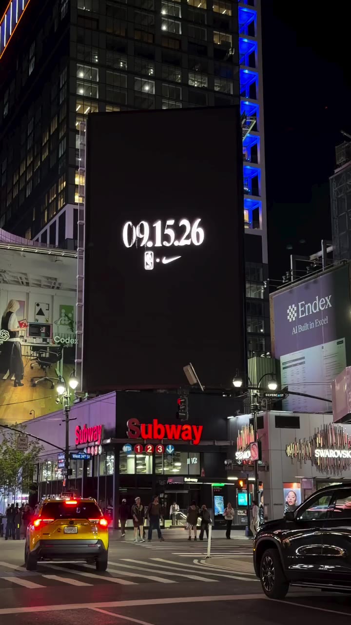 My first billboard. On top of the train I’ve taken all my life. @nike x…