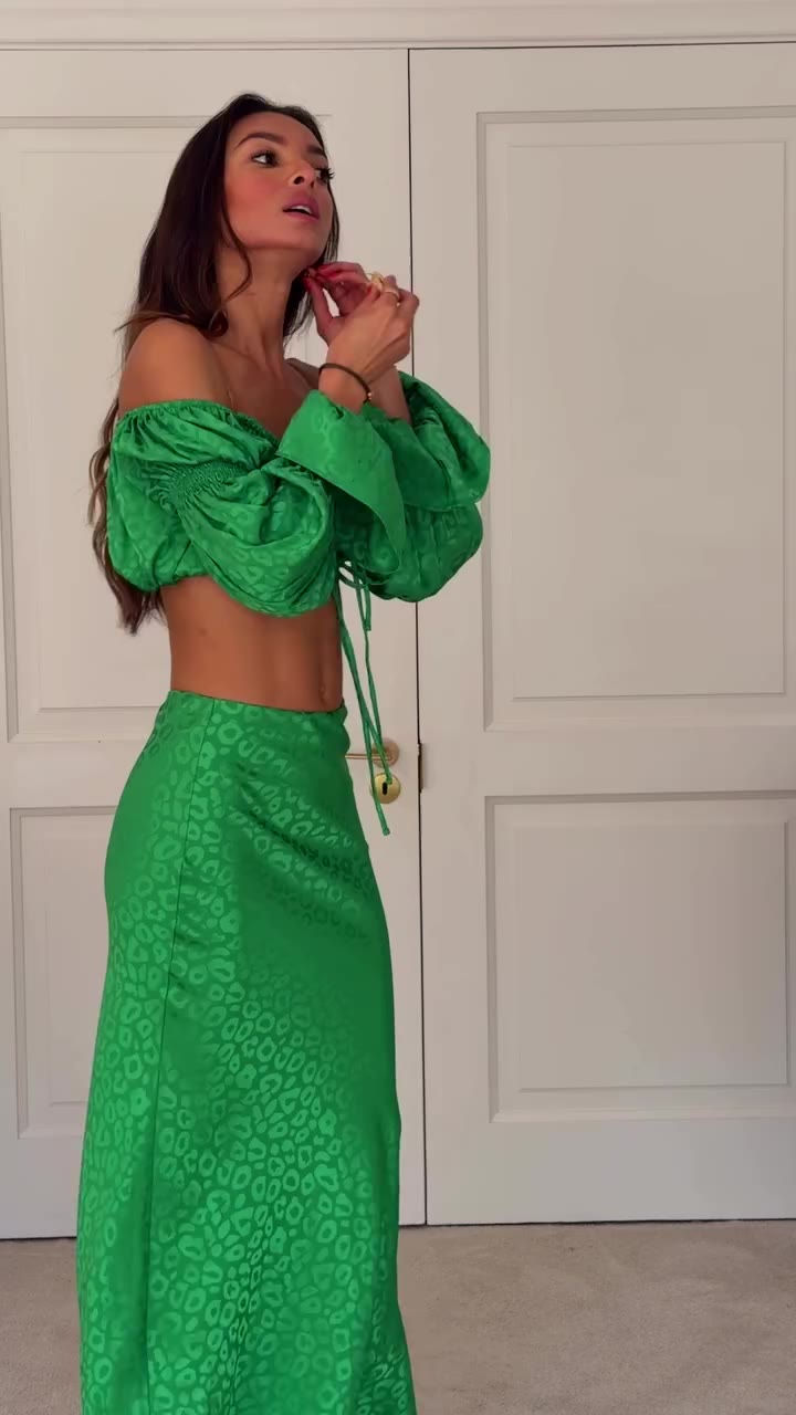 Ibiza called. Red or green? ❤️💚 Same energy. Different mood. #DianeParis…
