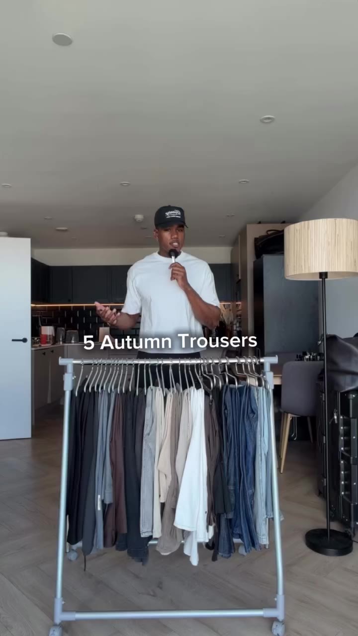 5 of my favorite trousers for autumn 1. H&M Barrel-Leg Chinos 2. NEXT Sand…