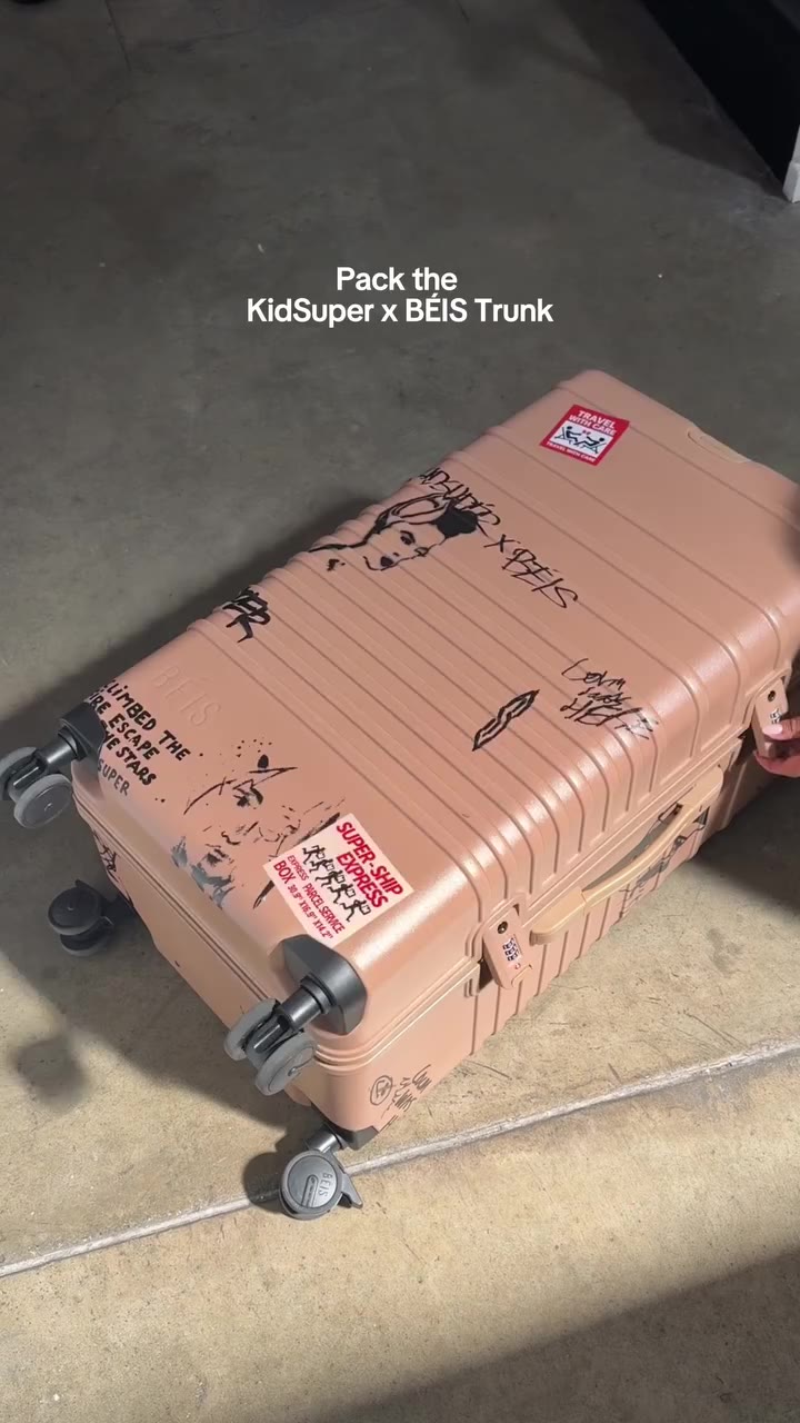 Pack the BÉIS x KidSuper Trunk to perfection with our Large Packing Cubes.