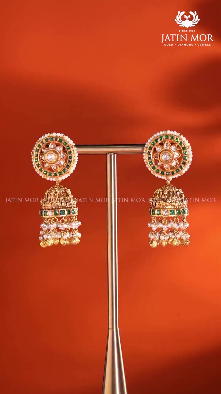 Nakshi Kundan Jhumkas 💚 #jatinmor #diamondjewellery #jewellery #instagram…