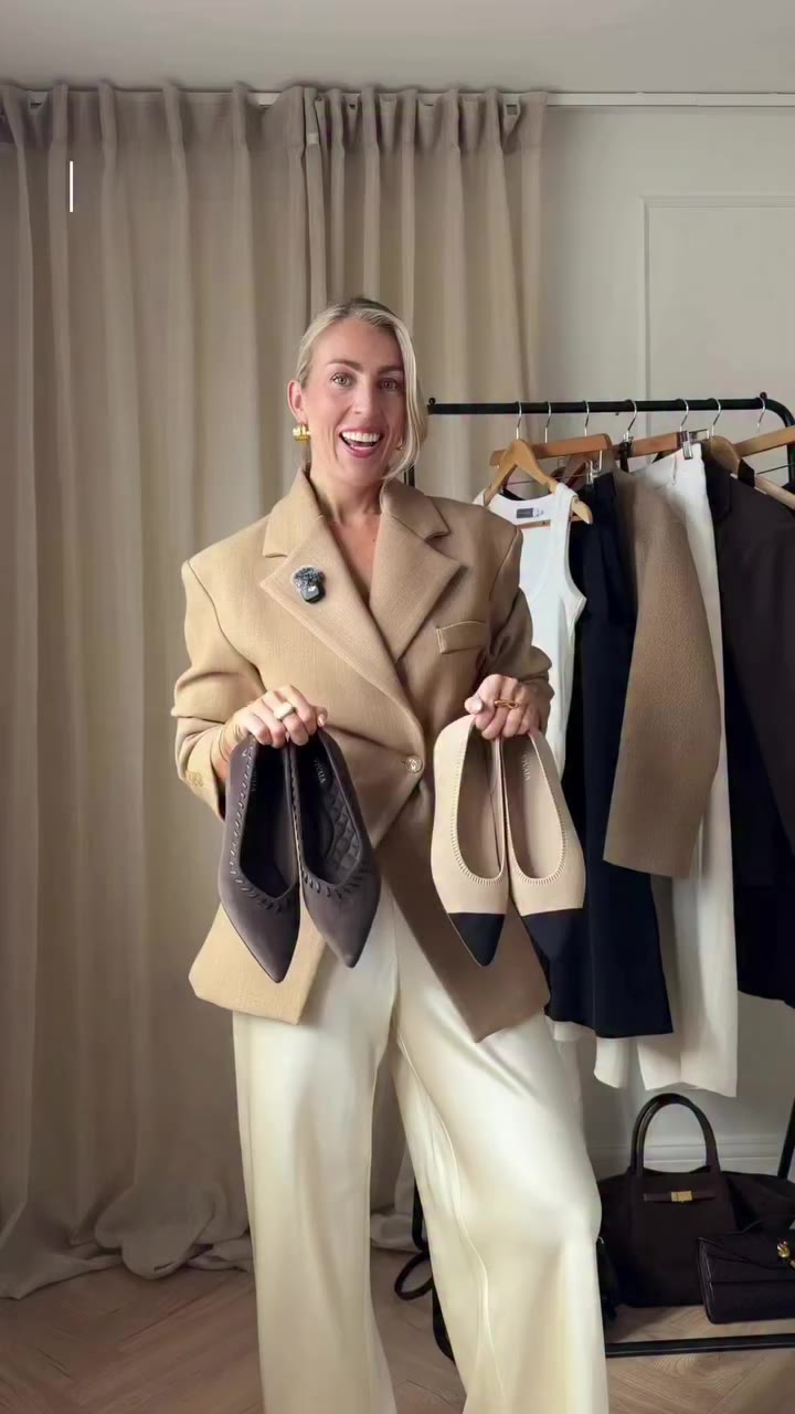 2 pairs of shoes I think every workwear wardrobe needs 🤎💻✍🏻 A chic everyday…