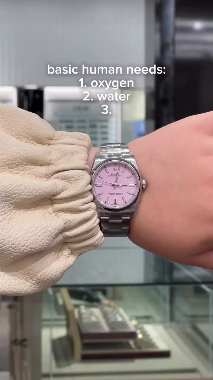 Proof that pink never goes out of style 💕⌚️ Dm or text me your wishlist 🎀…