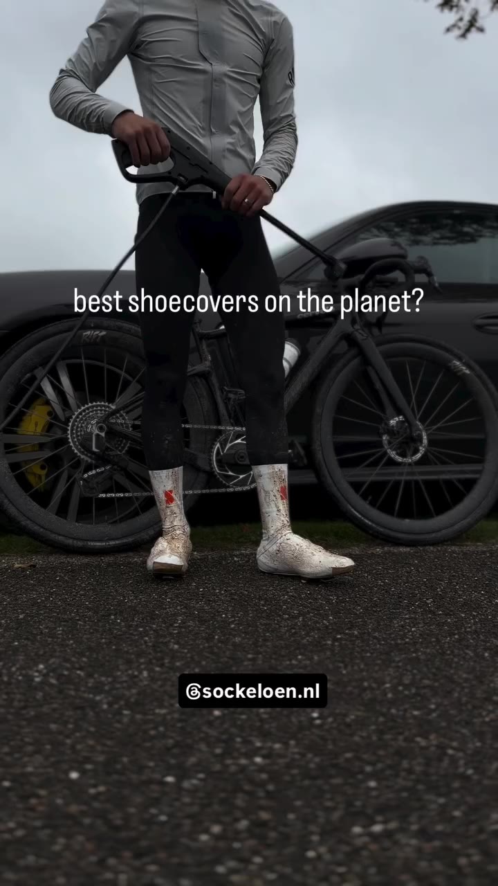We were never out of stock. We just went viral. #sockeloen #shoecovers…