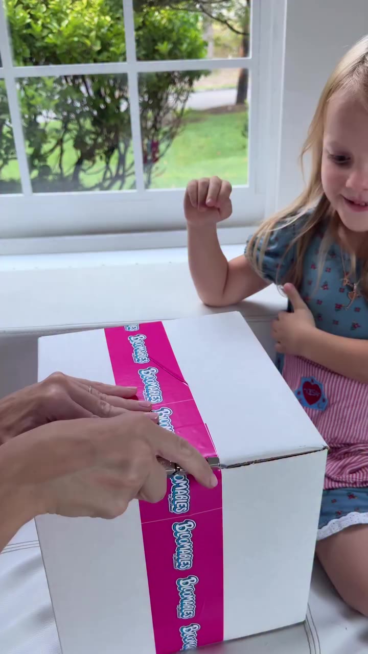 New favorite toy! The Bloomables by @hatchimals