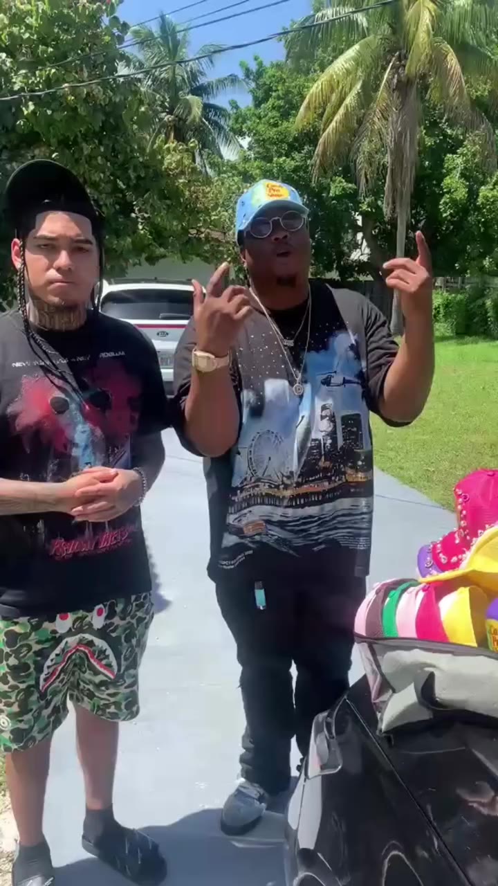 Pulled up on @hoodrichkevin to drop off some pieces 💎✨️ Pull up on us…