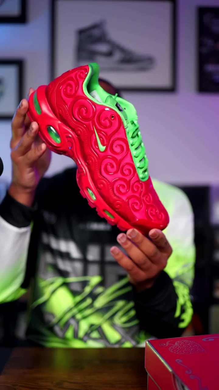 One of the BEST drops of the year is here! The Nike x One Piece Air Max Plus…
