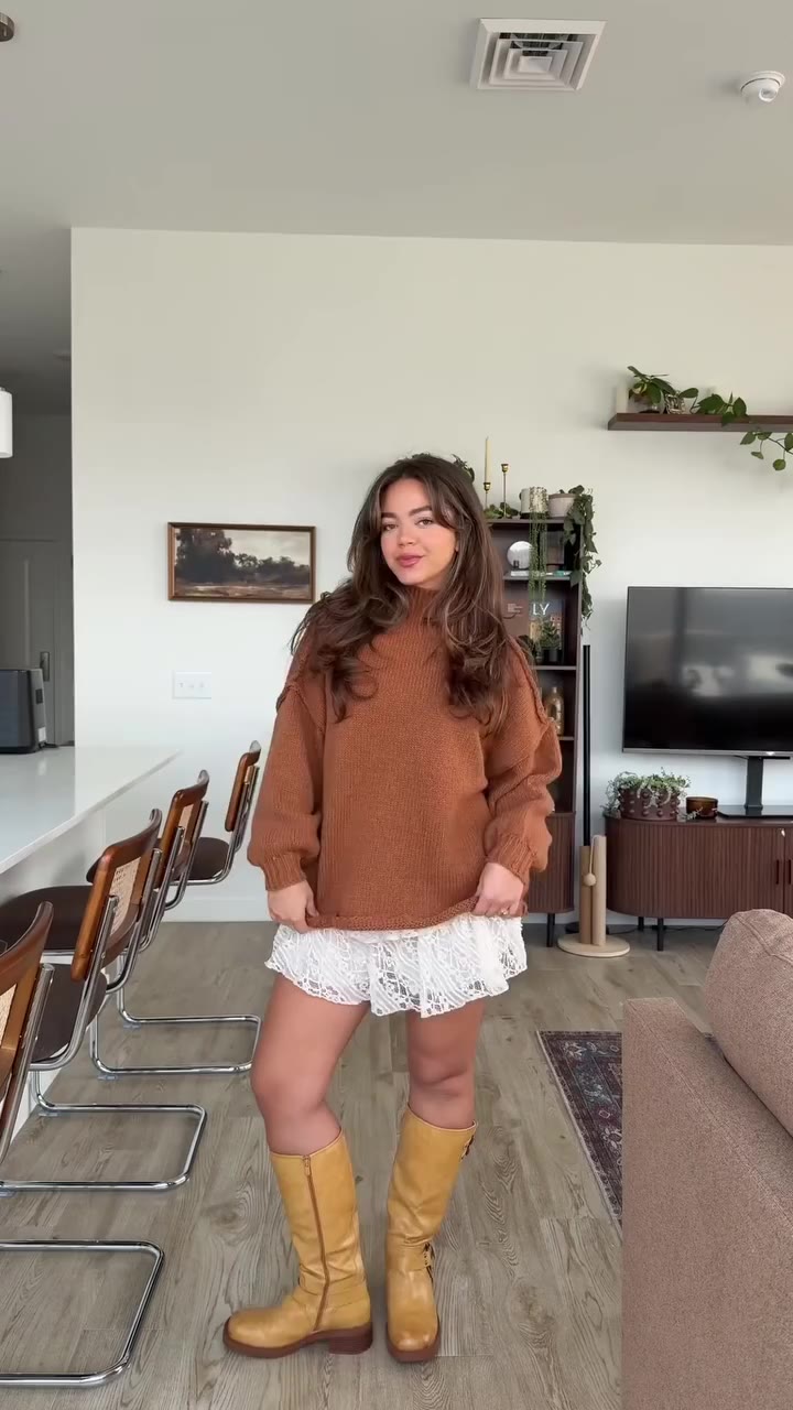 A little pumpkin spice moment ✨ Shop this fit via the link in bio…