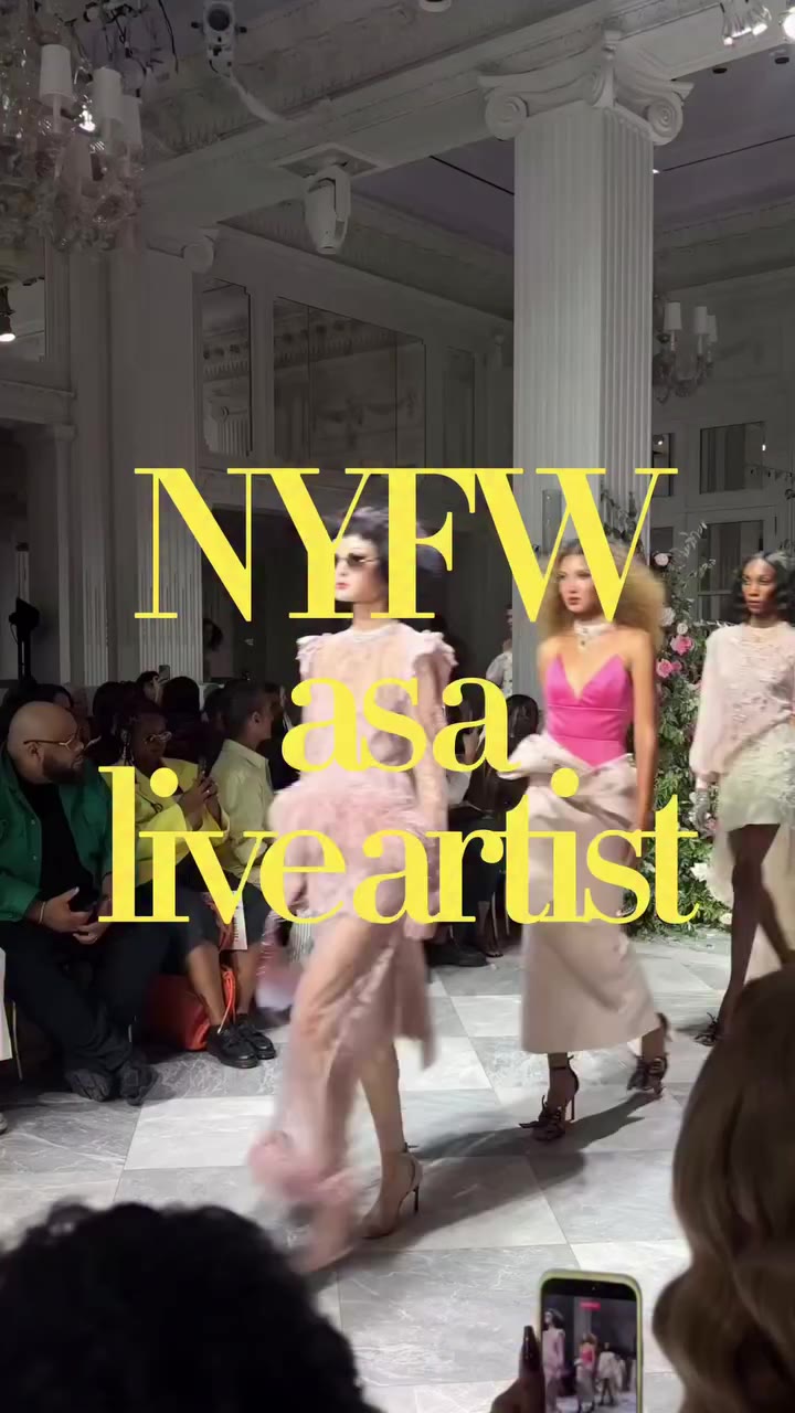 I got invited to sketch at @raul_penaranda and @bibhumohapatra fashion shows…