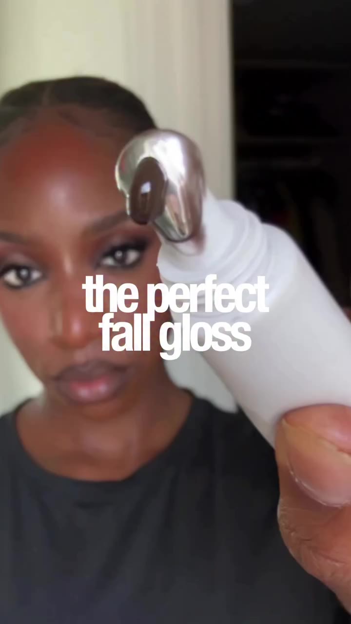 This gloss is sooo delicious 🤤 Clove - @refybeauty #fallmakeup #darkskinmakeup