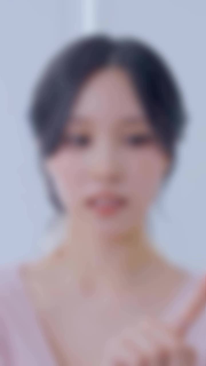 환절기 베이스 뭐 쓸지 고민이라면? 🍂 MINA가 알려주는 겉보속촉 가을 베이스 조합 🤎 ✨스킨 선 프렙 베이스 : 촉촉하게 피부결 정돈…