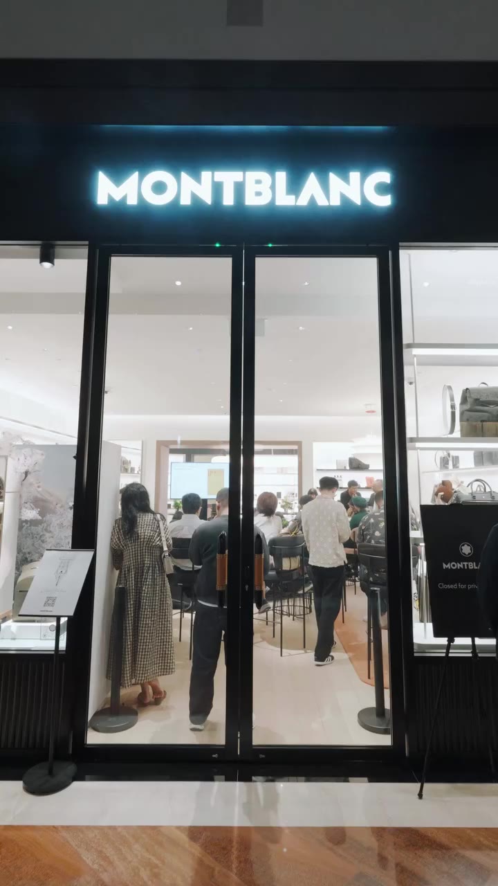 At our recent writing workshop with @Montblanc at its Marina Bay Sands…