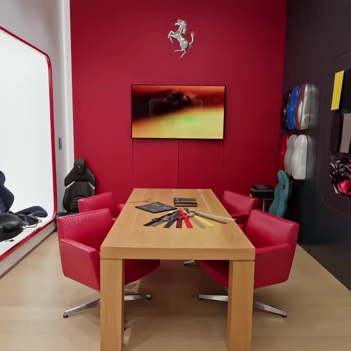 Your Ferrari. Your vision. Explore a world of colour, materials and finishes…
