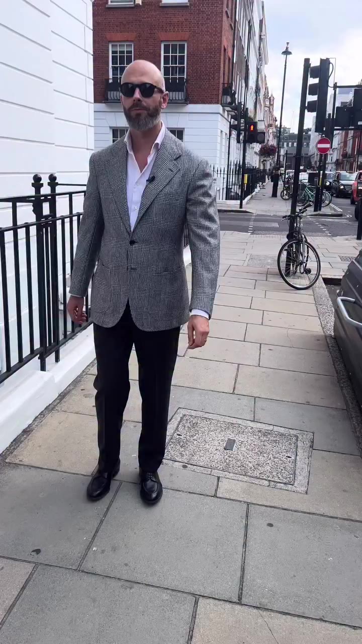 .Walkie Talkie 88 Walking in the Attolini jacket we reviewed today on…