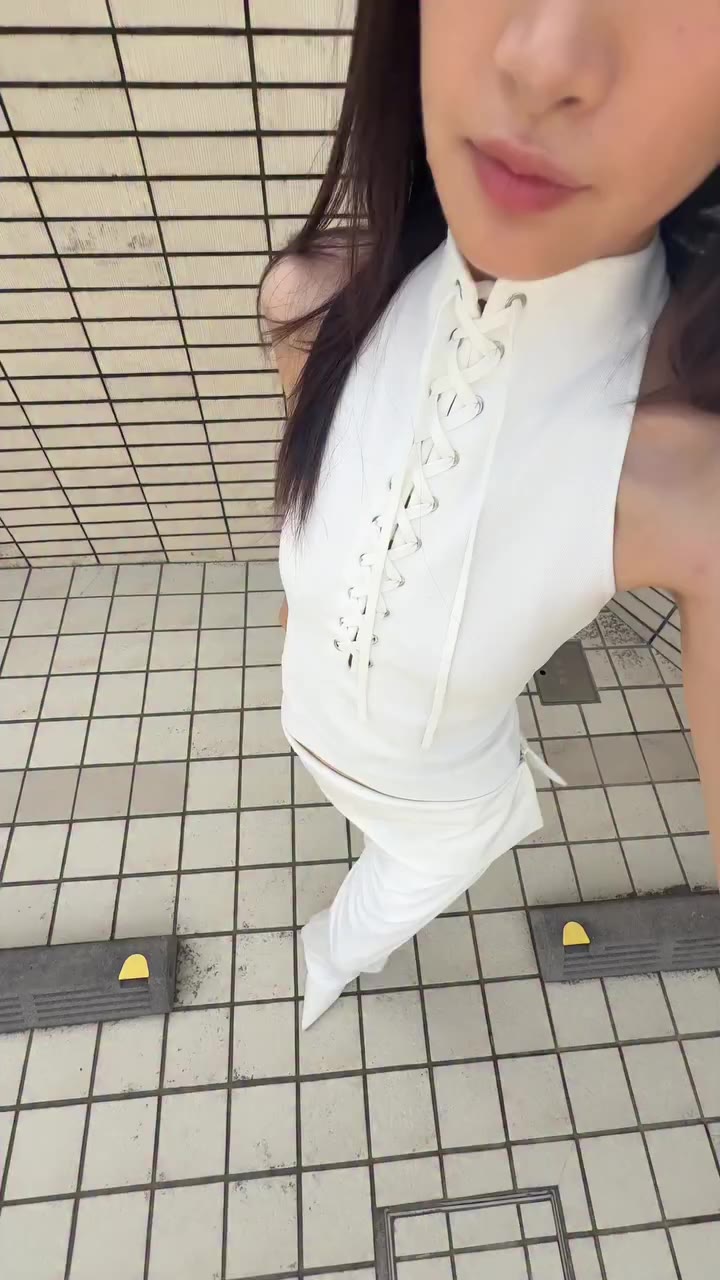 The Mirror Top in Japan. #viktoriaandwoods