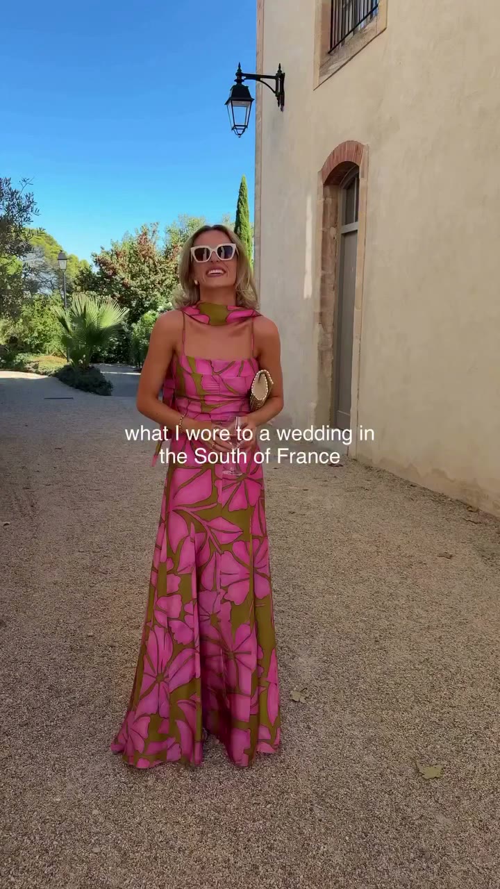 English beauty @elizabatten wearing our Corintia dress to a wedding in the…