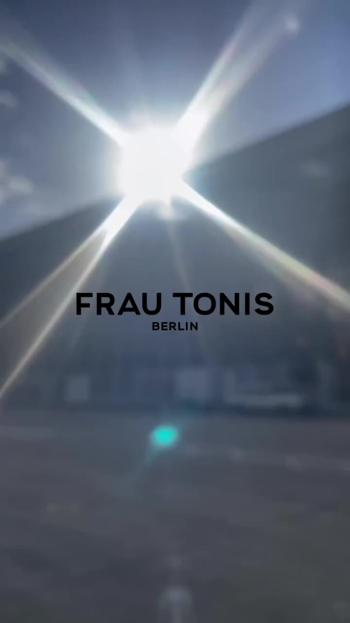 Frau Tonis, Berlin war begeistert auf der @positions.artfair, Teil der…