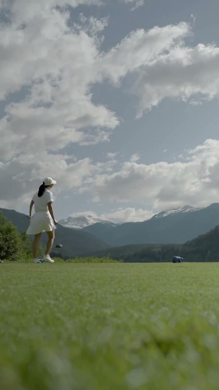 “Hey Meta, how should I adjust my aim off this tee based on current wind…