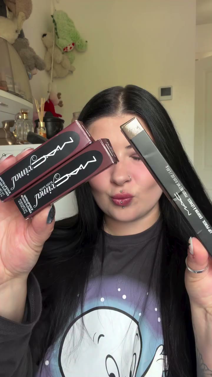 I think sin has my 🖤 @maccosmeticsuki • • •…