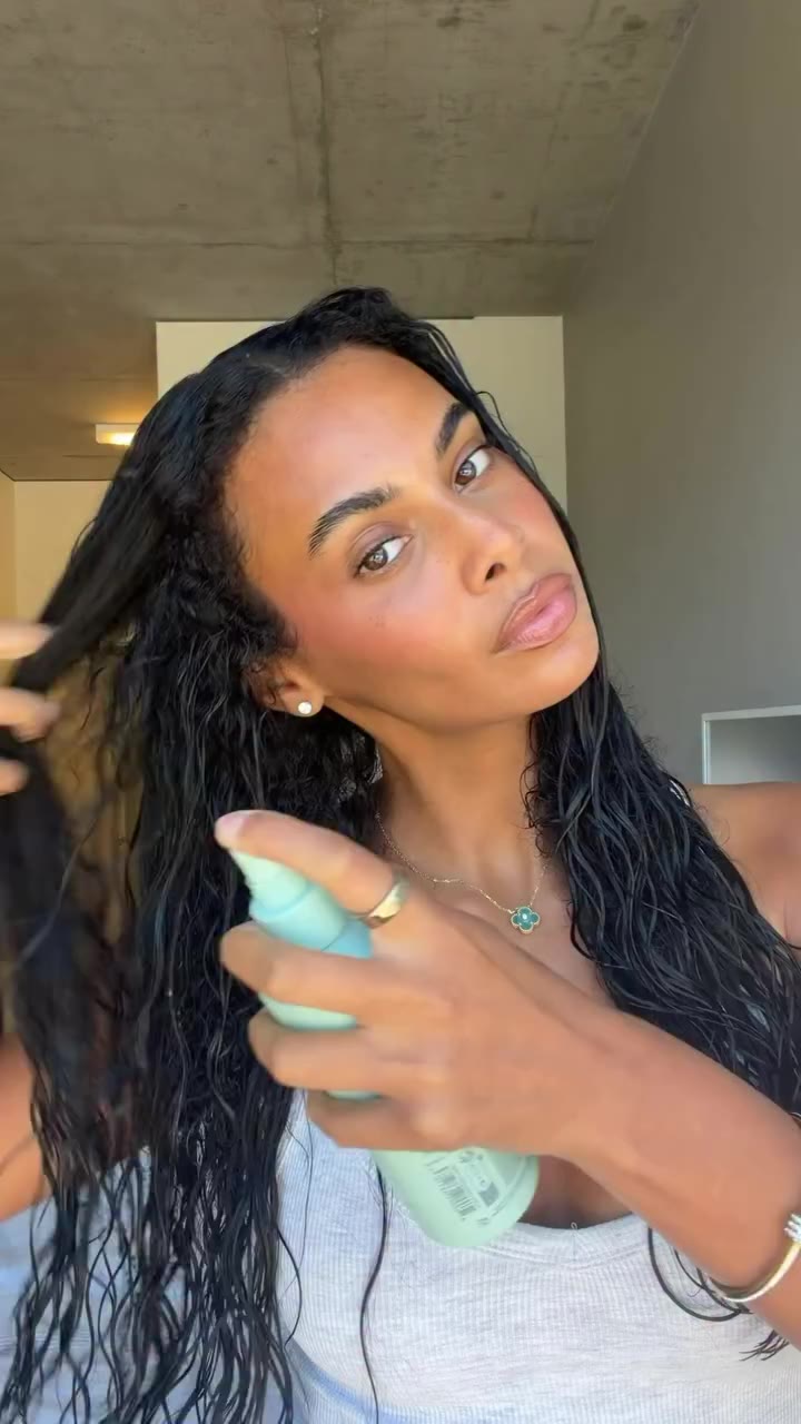 getting used to this length 👩🏽‍🦱 @fentyhair leave in conditioner @amika…