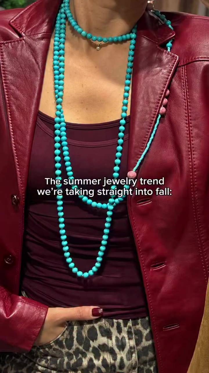 Beaded jewelry isn’t going anywhere anytime soon 🤩 With rich color, natural…