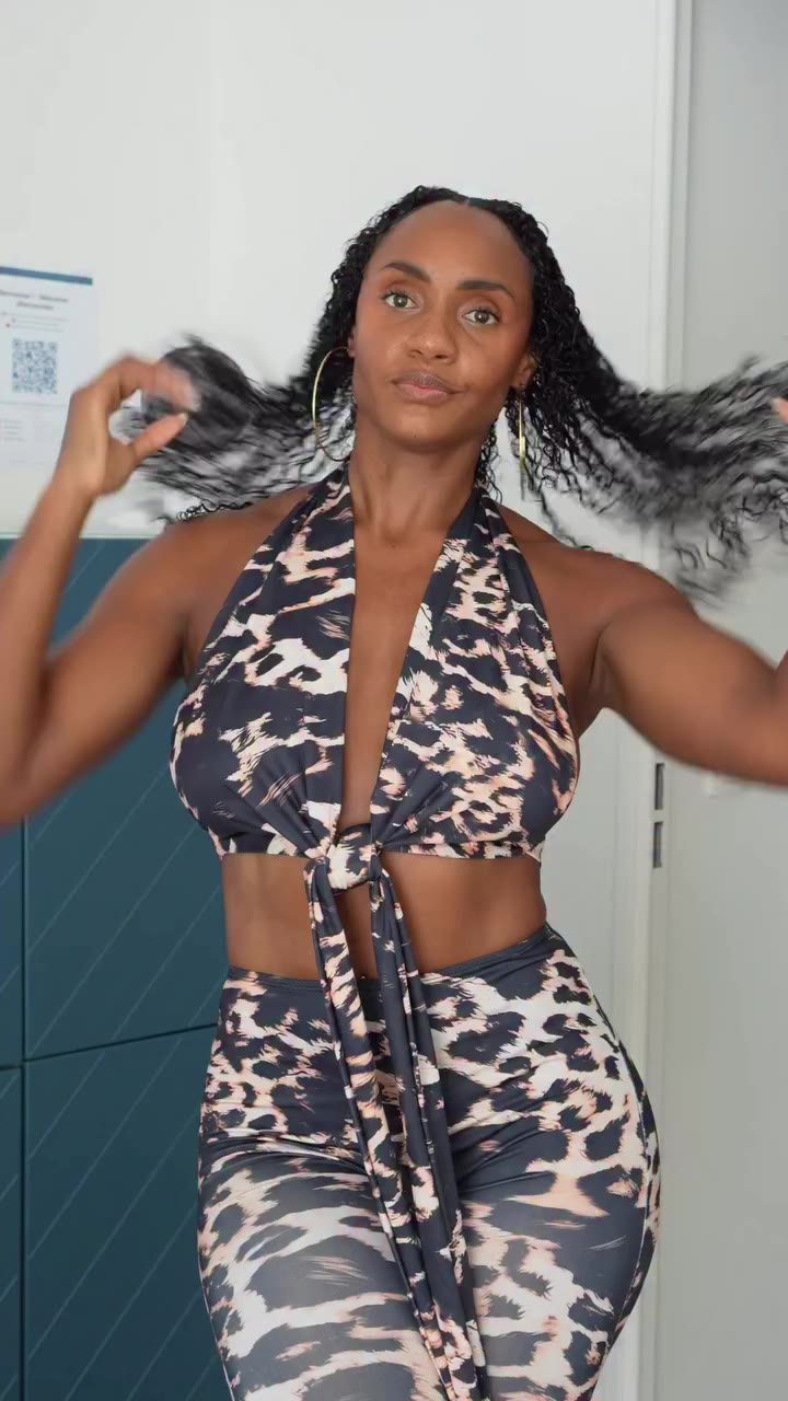 Cette coiffure a été réalisée par les mains expertes de @seny.hair , il s’agit…