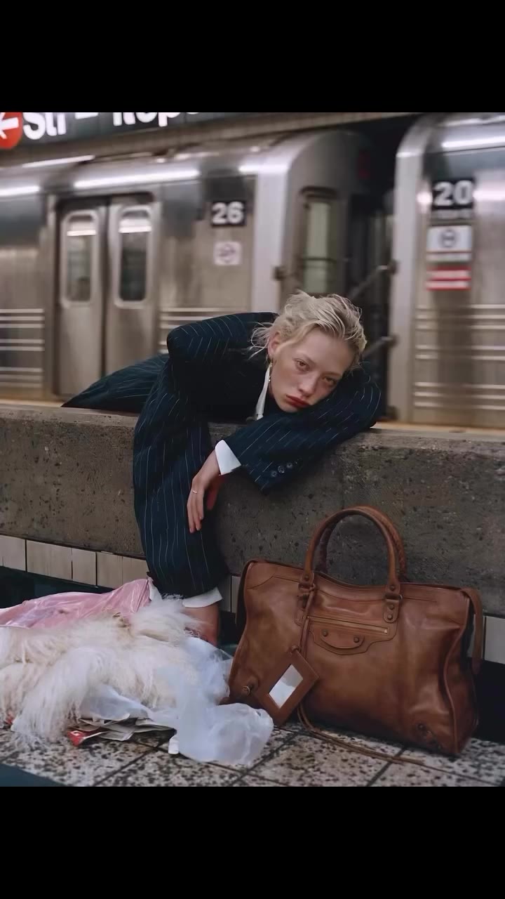 @balenciaga Le City Bag available at Ekseption Via @nadiausoltseva