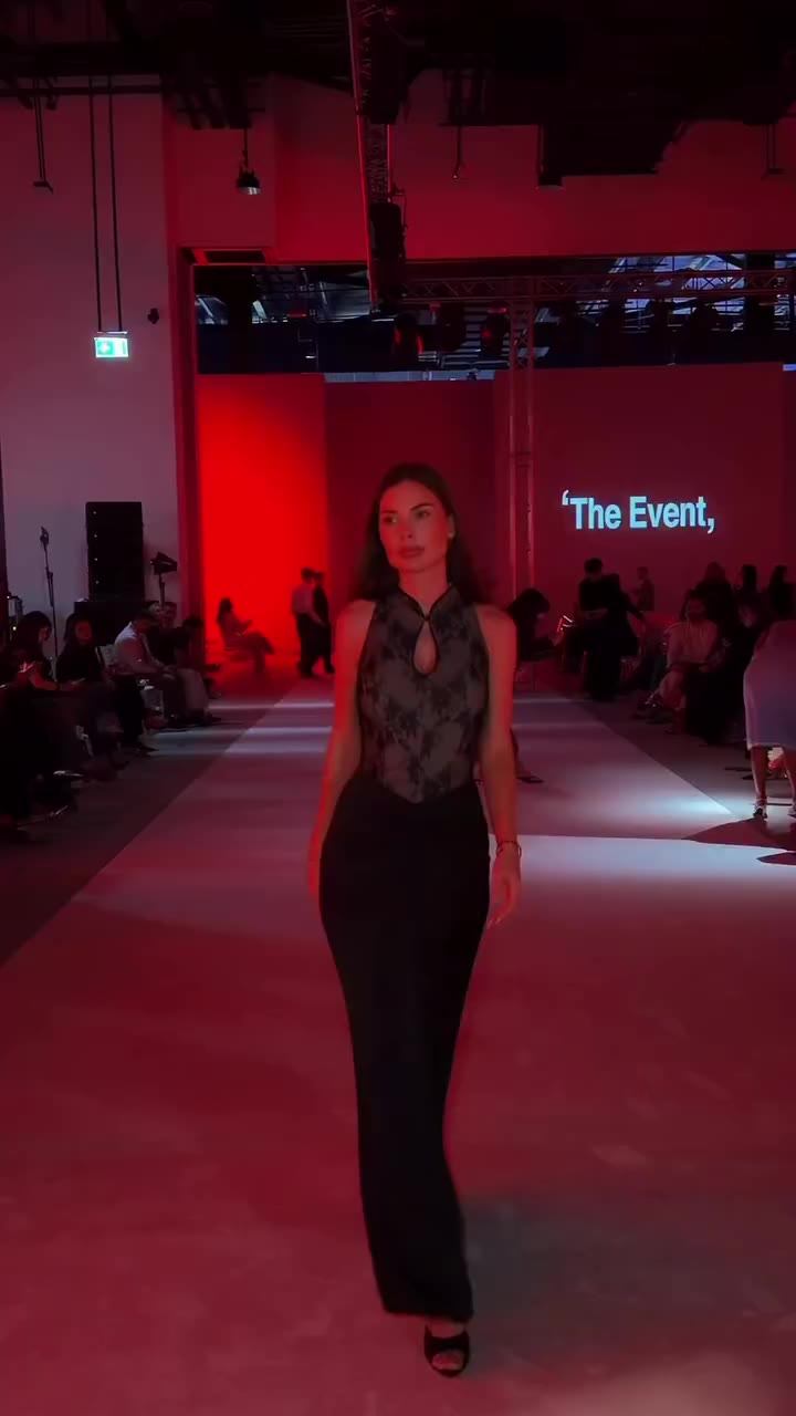 front row energy 💫 @the.event.dxb dress @lichi_brand hair & makeup…