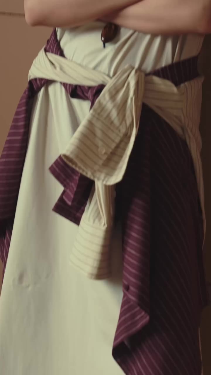 Easy layers, natural textures and effortless looks, made to move through the…