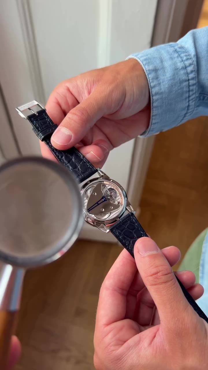 You don’t need a magnifying glass to appreciate the beauty of this De Bethune…