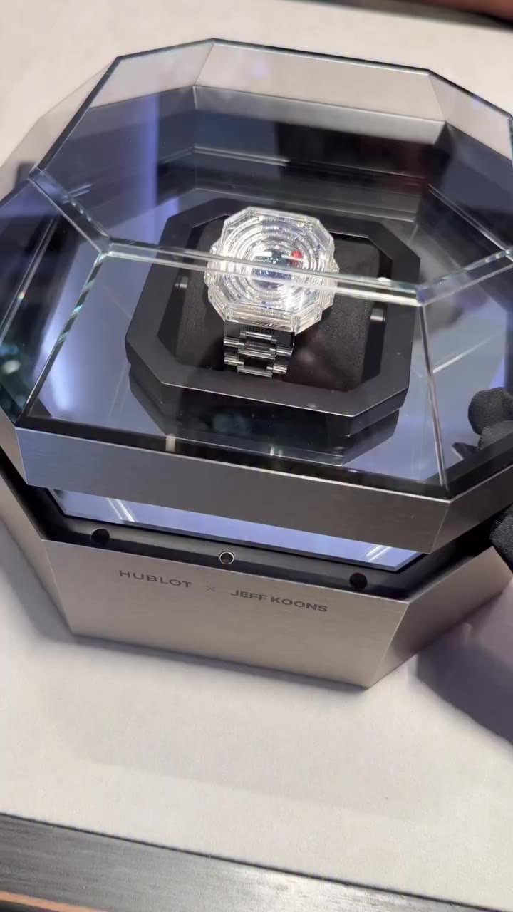 Nouvelle montre Hublot MP-14 Origin by Jeff Koons, un boîtier octogonale en…