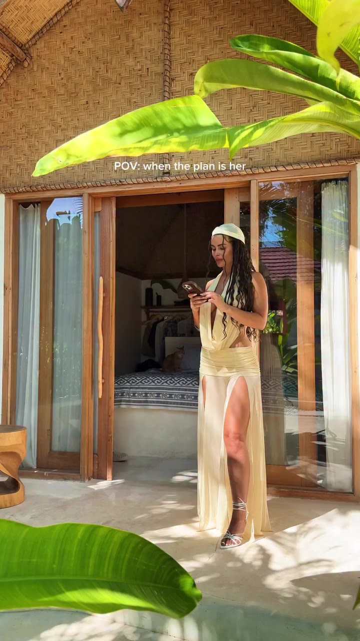 POV: when the plan is her 🏝️