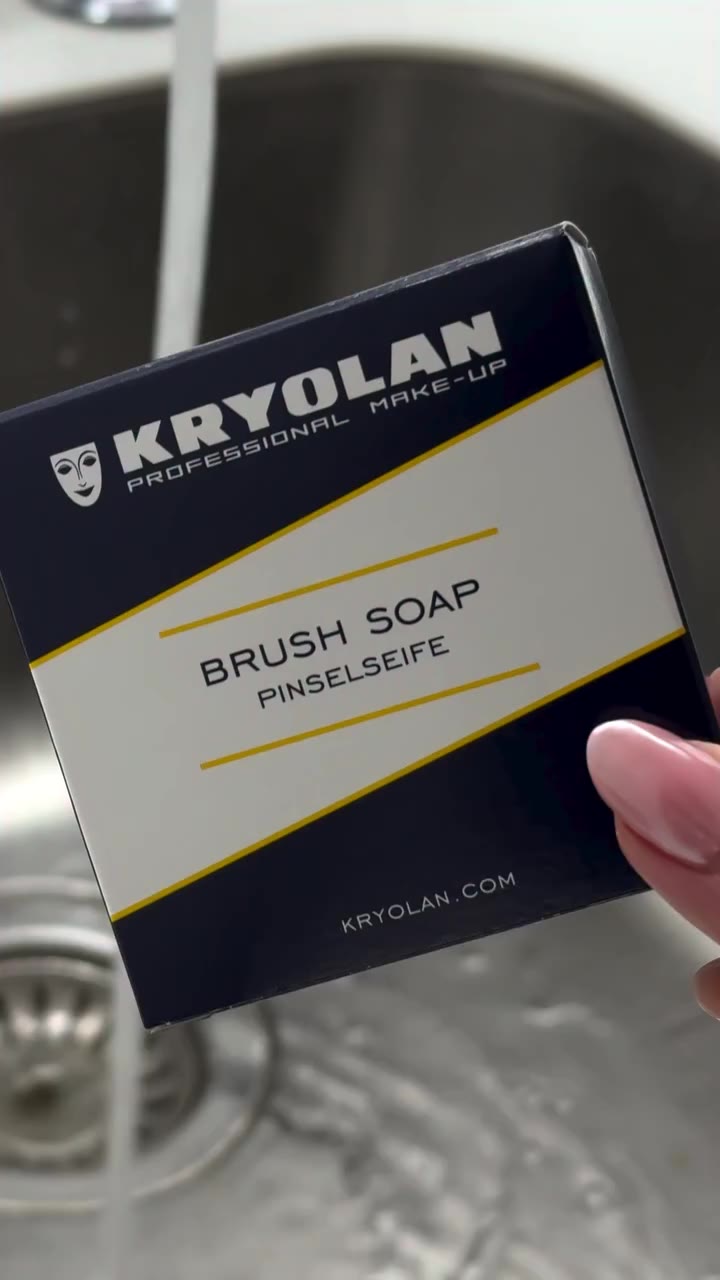 ✨ Keep your brushes fresh and clean! Our soap blends orange zest with thyme…