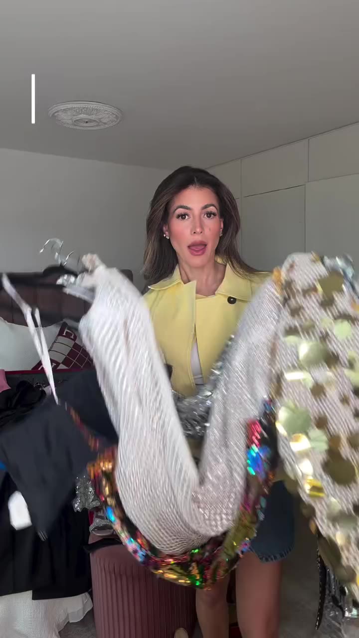 Mañana nos vamos a Dubái… 💃🏻💅🏻 Les enseño cómo organizo mis looks, qué…