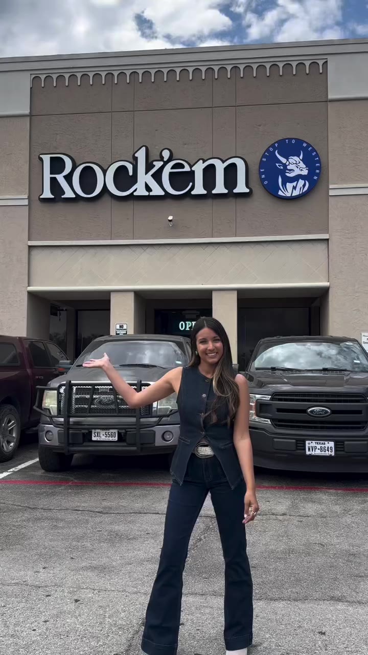 State Fair of Texas prep starts with the outfit! 🤠🎡✨ If you’re looking to…