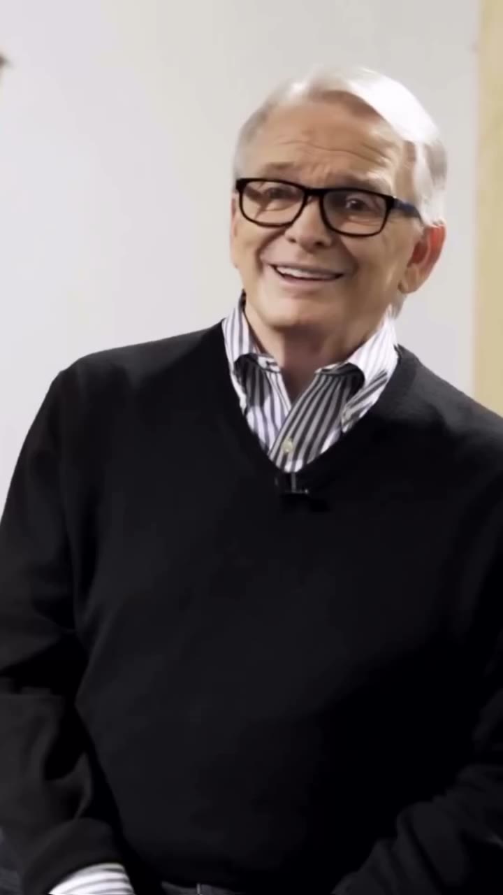 Petit retour sur la carrière assez unique de Bob Mackie, disparu cette semaine…