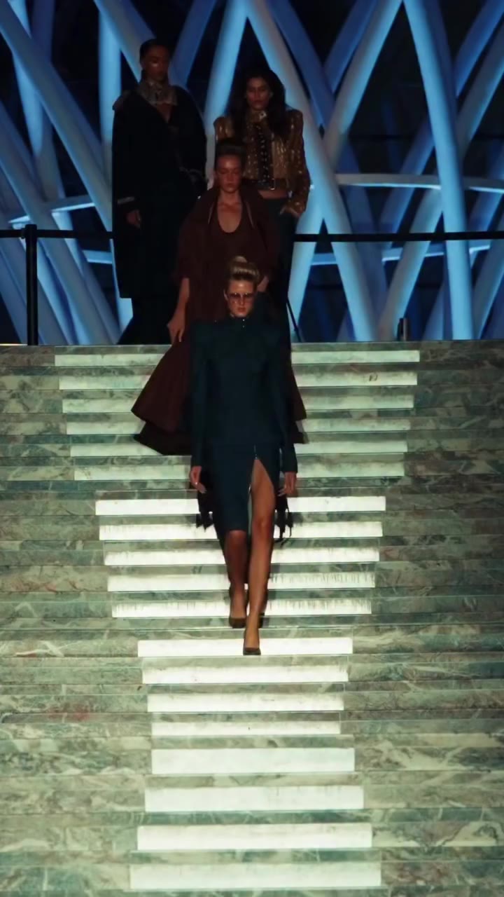 Where beauty meets the primal. LaQuan Smith S/S27 1st Cam: @afilmbyjunior…
